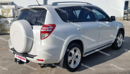 Фаркоп Toyota RAV4 long III пок. 2010-2016 квадрат Уникар 18244Е