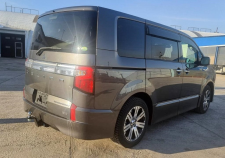Фаркоп Mitsubishi Delica D5 I пок. рест. Urban Gear 2018-...  (квадрат)-  Уникар 16219F