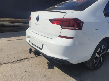 Фаркоп Volswagen Polo 2010 —... Skoda Rapid 2012-...квадрат  Уникар 22267Е