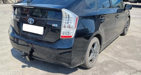 Фаркоп Toyota Prius III пок.дорестайлинг  2009-2011 квадрат Уникар 22268Е
