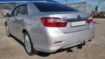 Фаркоп Toyota Camry VII, VIII поколения 2006-2018 г.в. квадрат (Уникар) 27279Е