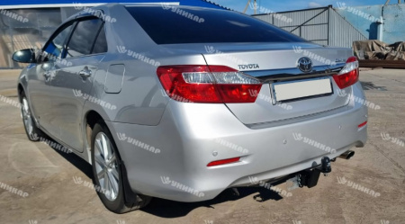 Фаркоп Toyota Camry VII, VIII поколения 2006-2018 г.в. квадрат (Уникар) 27279Е