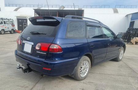 Фаркоп Toyota Caldina 2пок.Т210 1997-02, Carina 7пок. 96-01 Независимая задн подвеска кв Уник 15208A